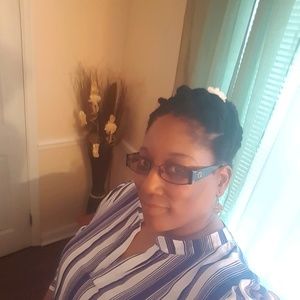 Meet your Posher, Henrietta